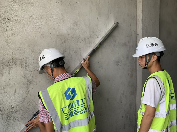 現(xiàn)場知識技能指導。梁宗呂 攝.jpg